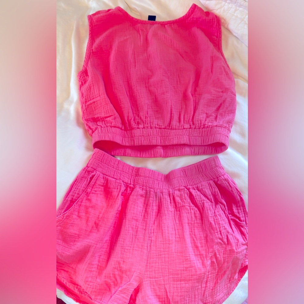 Cute pink set hardly worn